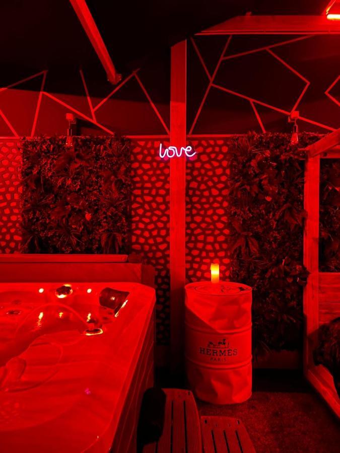 L'Entrepot Secret Hotel Nimes Luaran gambar